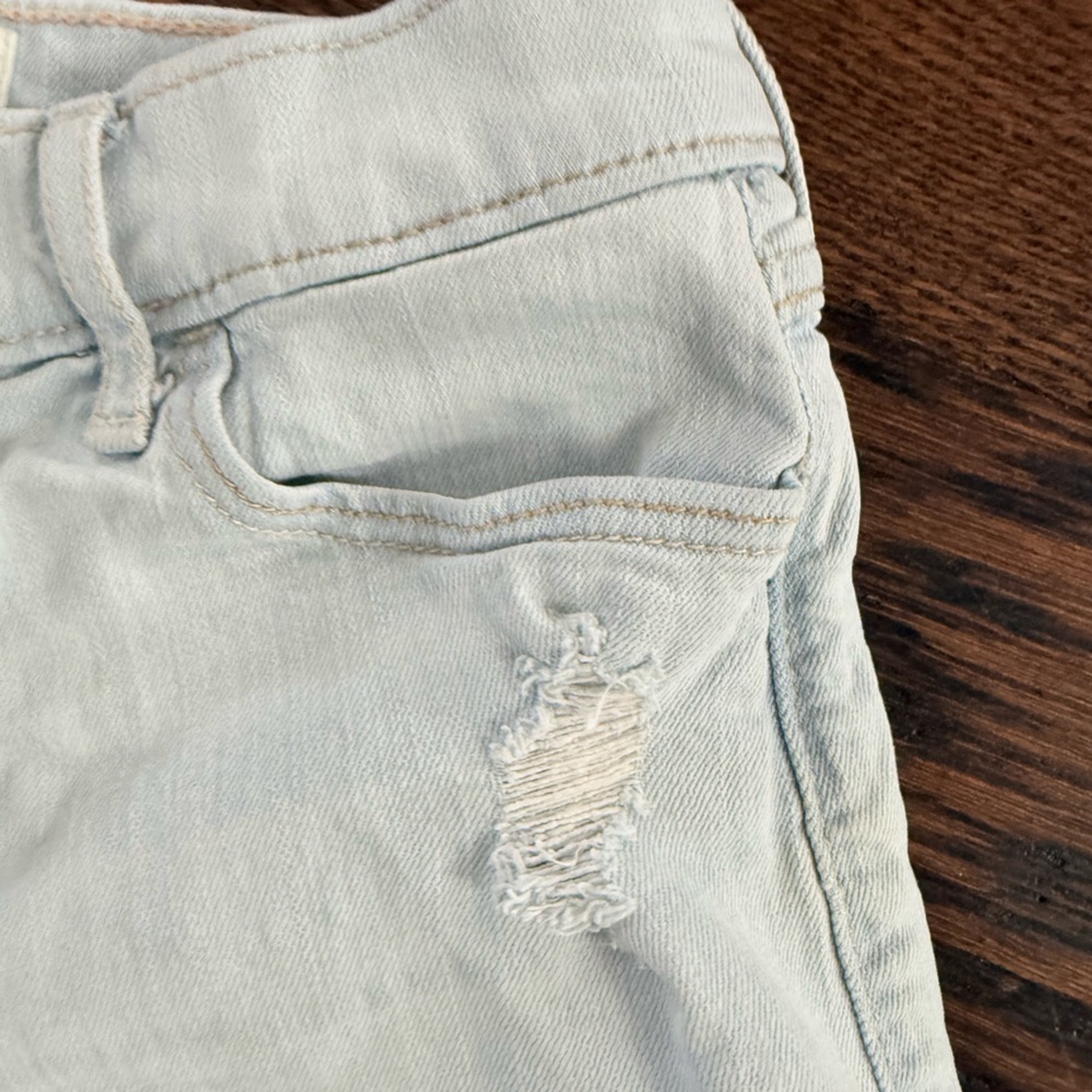 Abercrombie & Fitch Light Blue girls size 13/14 Shorts in great condition - Picture 4 of 9